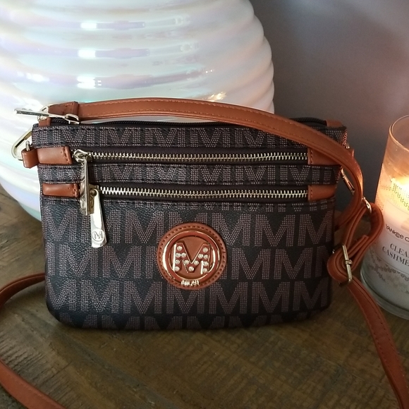 Michi Handbag - Picture 2 of 7